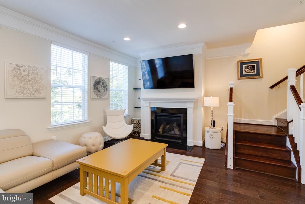 42 Linden Pl