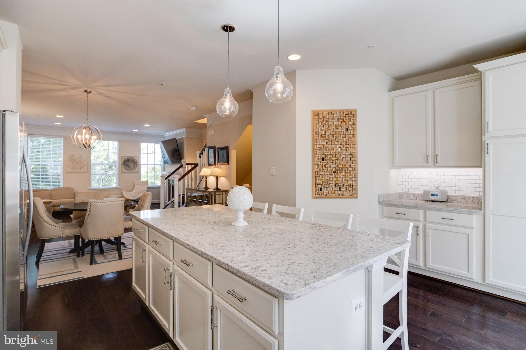 42 Linden Pl