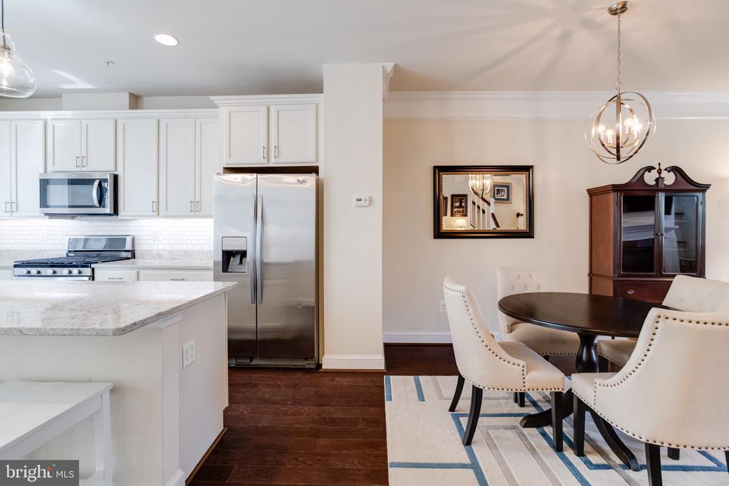 42 Linden Pl