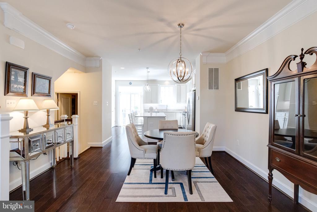 42 Linden Pl