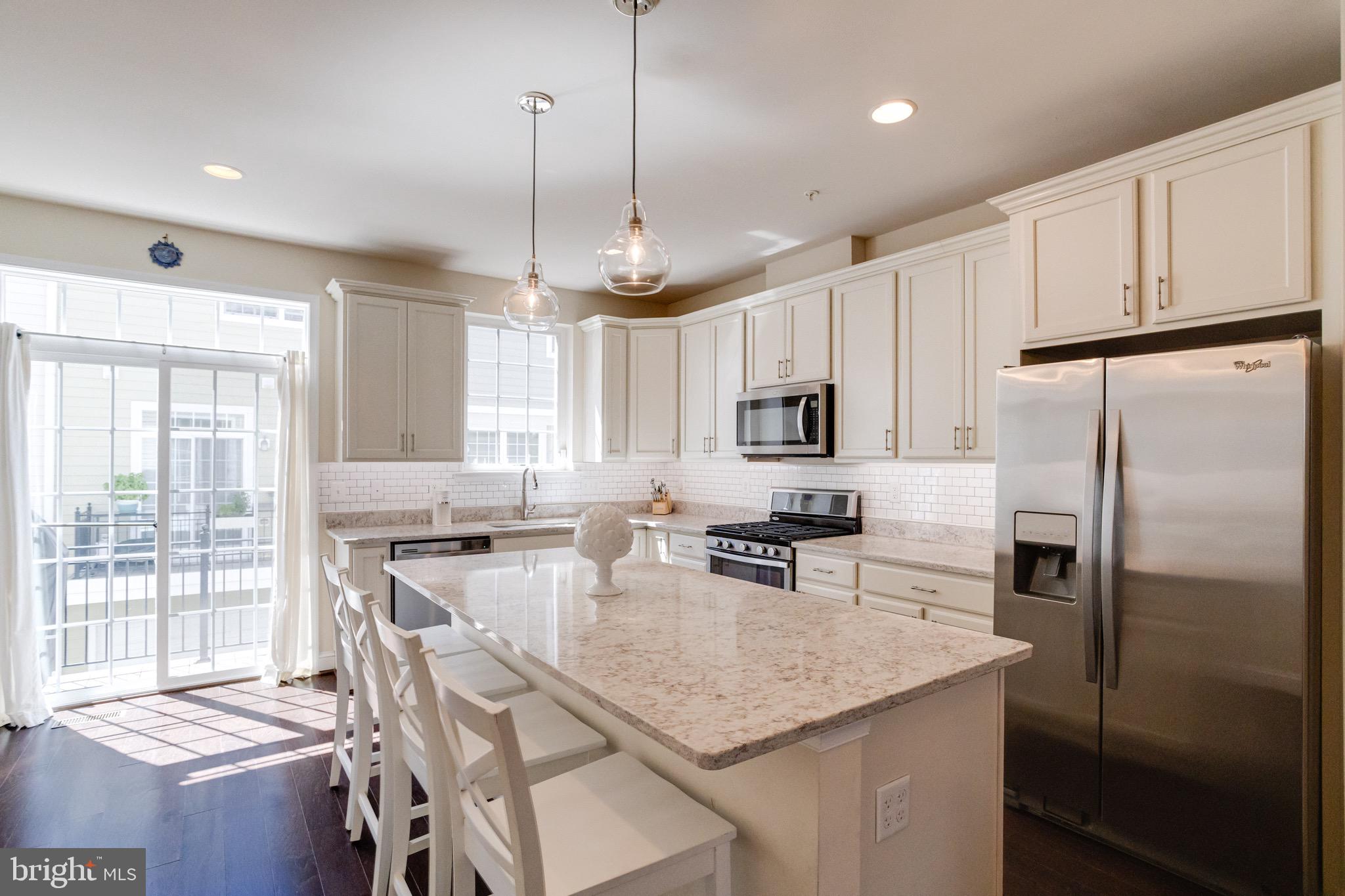 42 Linden Pl