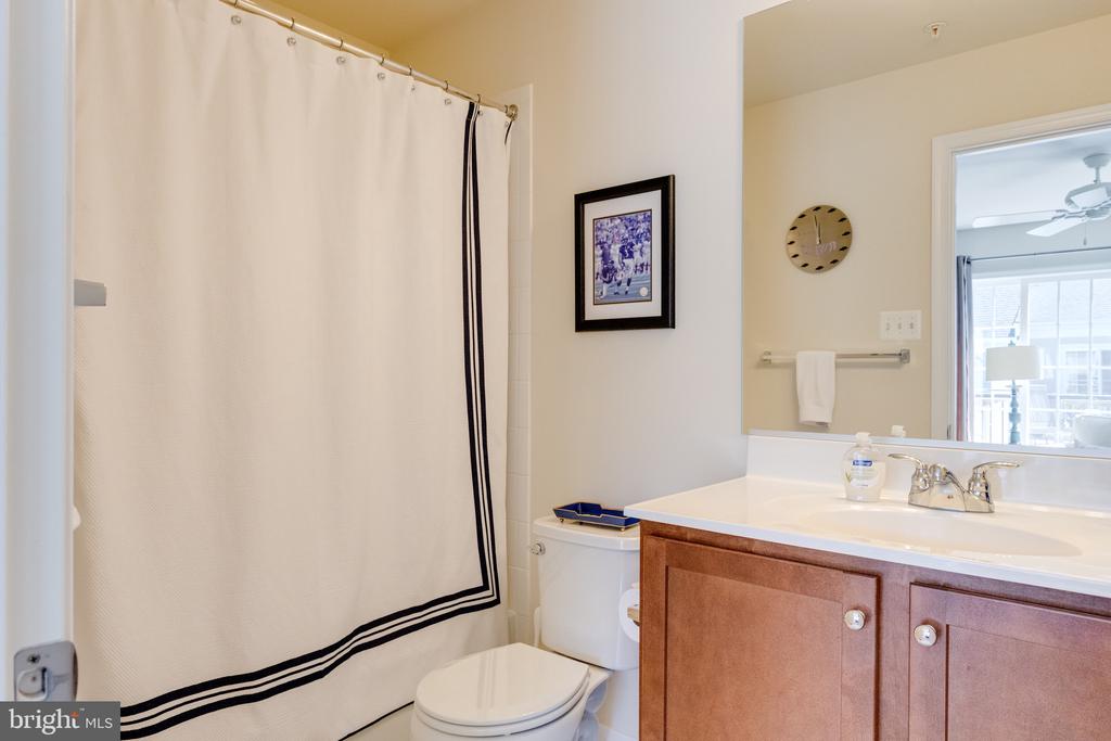 42 Linden Pl