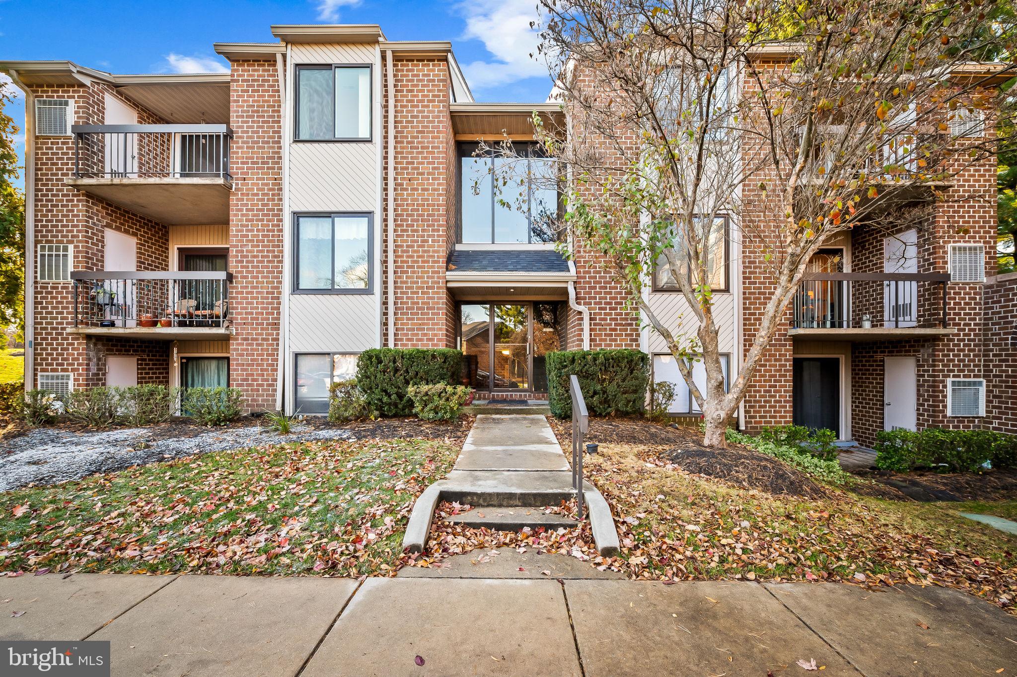 12 Mullingar Ct #301