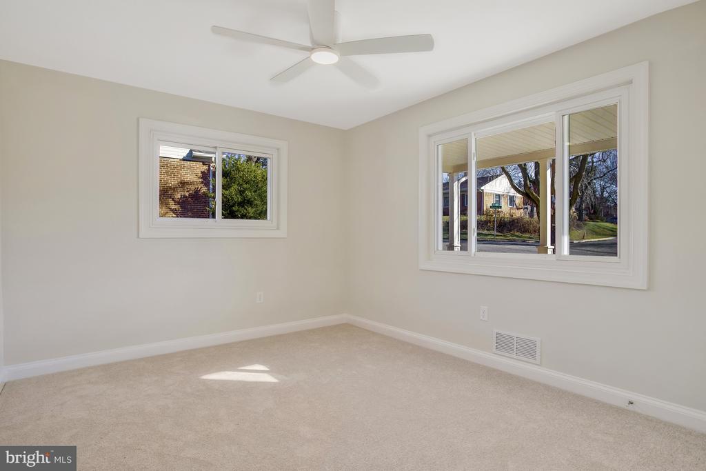 701 Fairway Dr