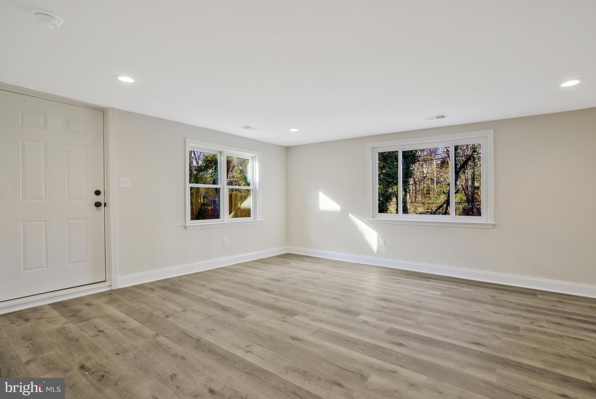 701 Fairway Dr