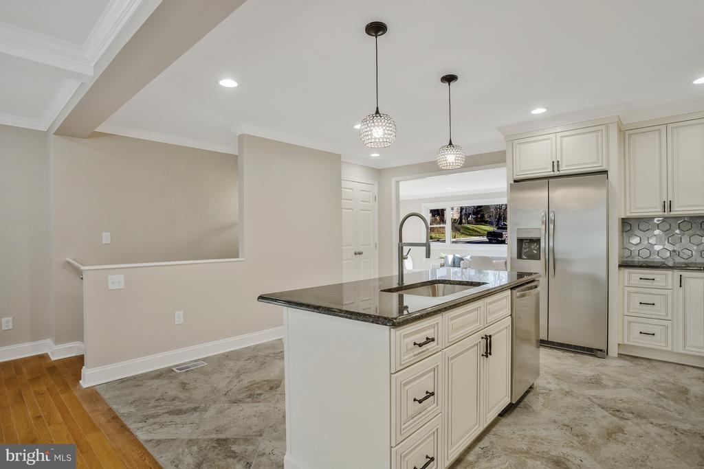 701 Fairway Dr