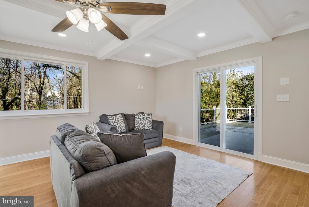 701 Fairway Dr