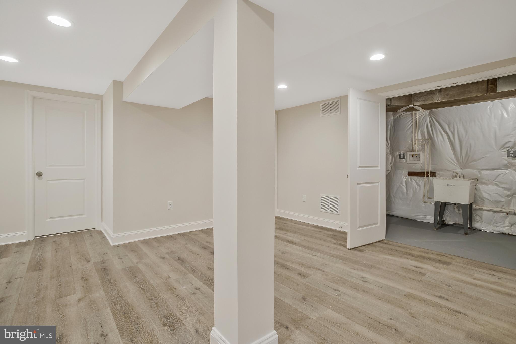 701 Fairway Dr
