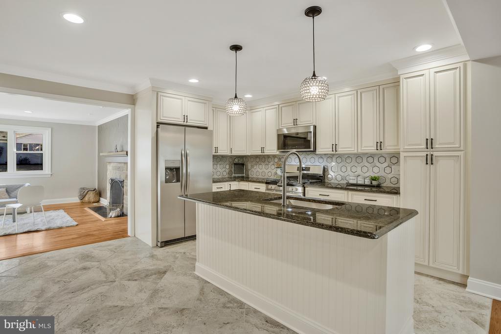 701 Fairway Dr