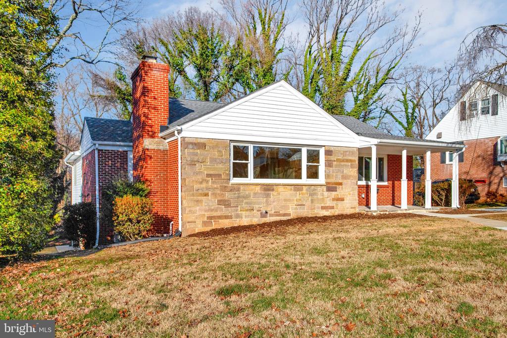 701 Fairway Dr