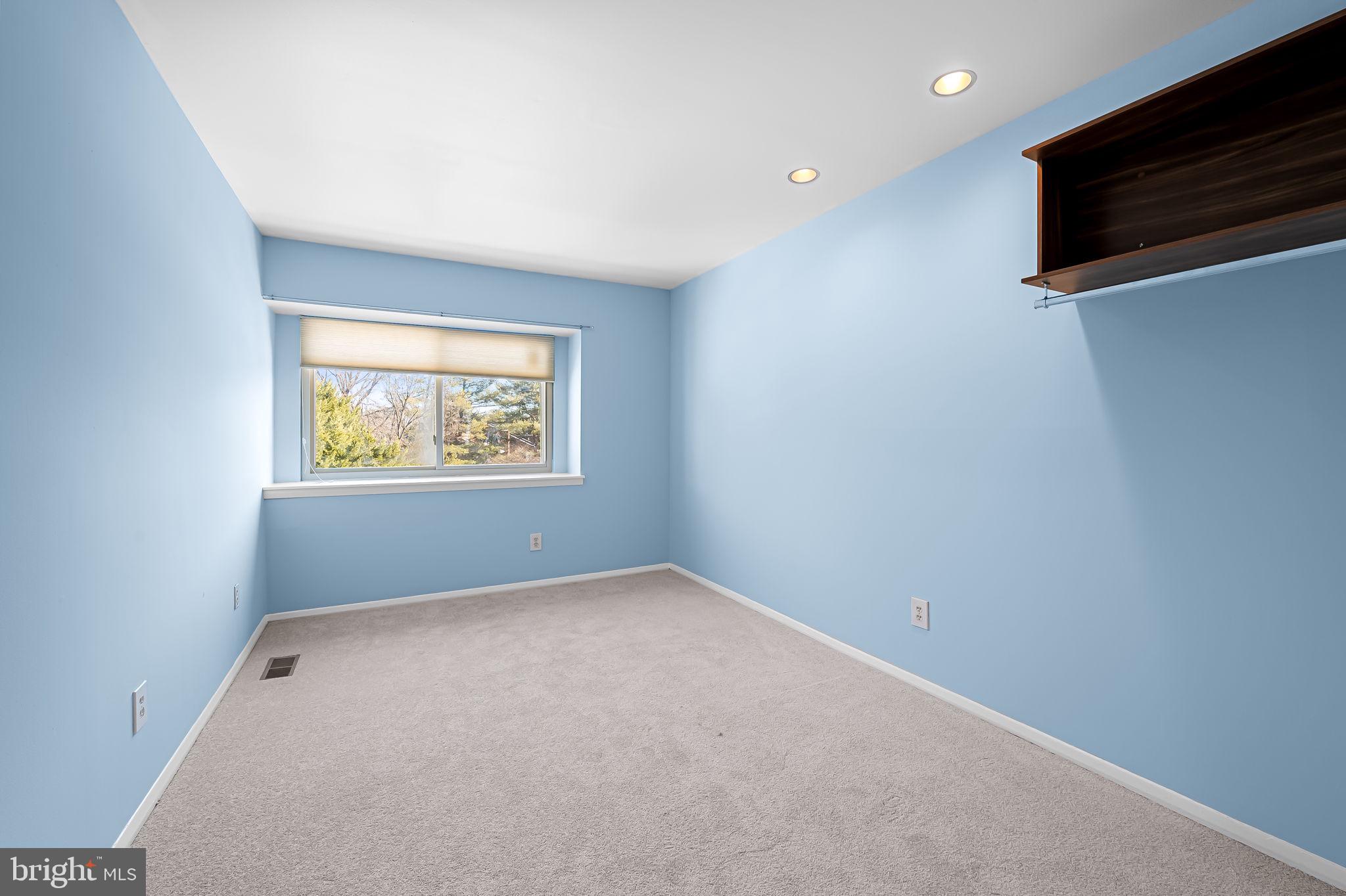 7 Penny Ln #7
