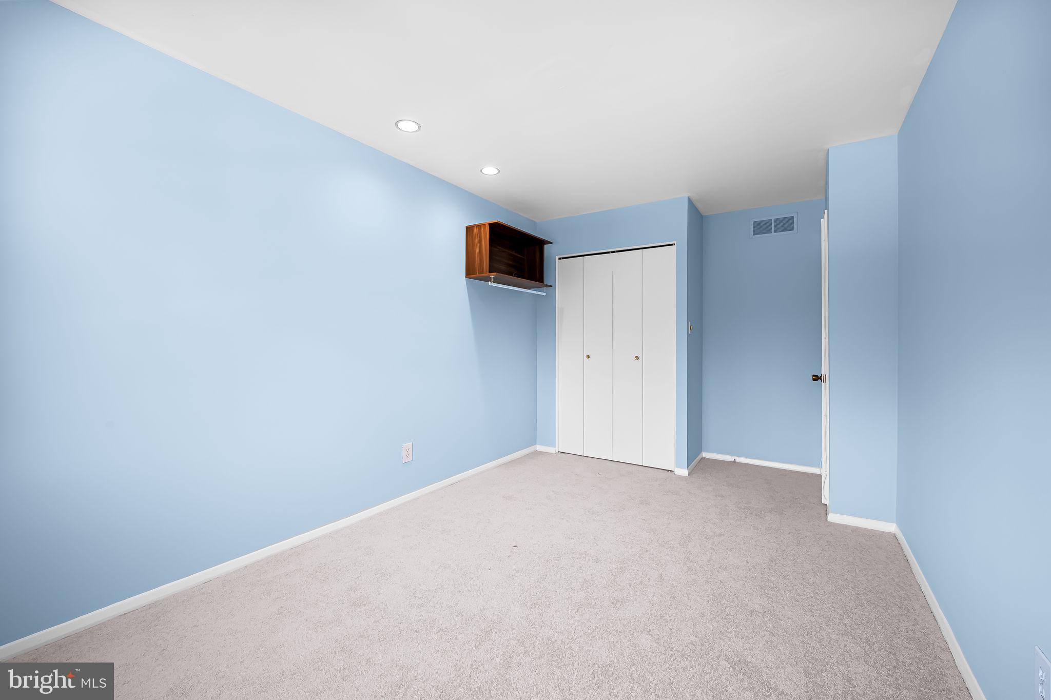 7 Penny Ln #7