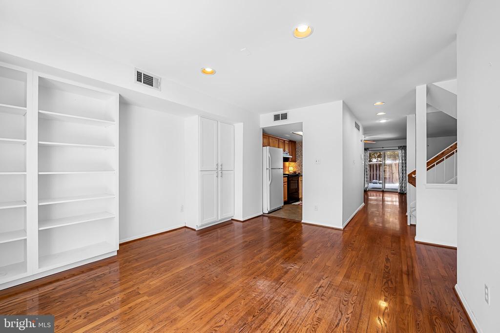 7 Penny Ln #7