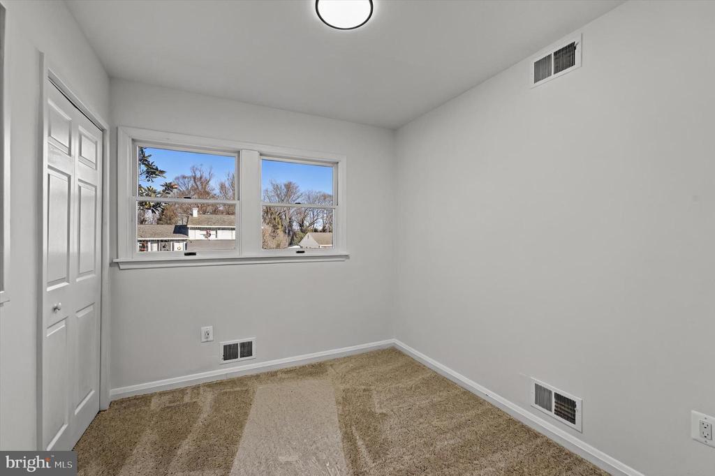 229 Quaker Ridge Rd