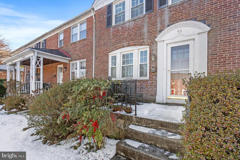 93 Murdock Rd