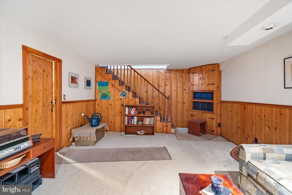 93 Murdock Rd