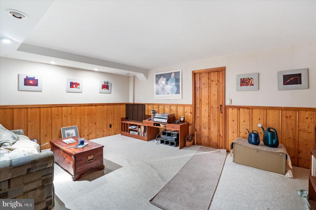 93 Murdock Rd