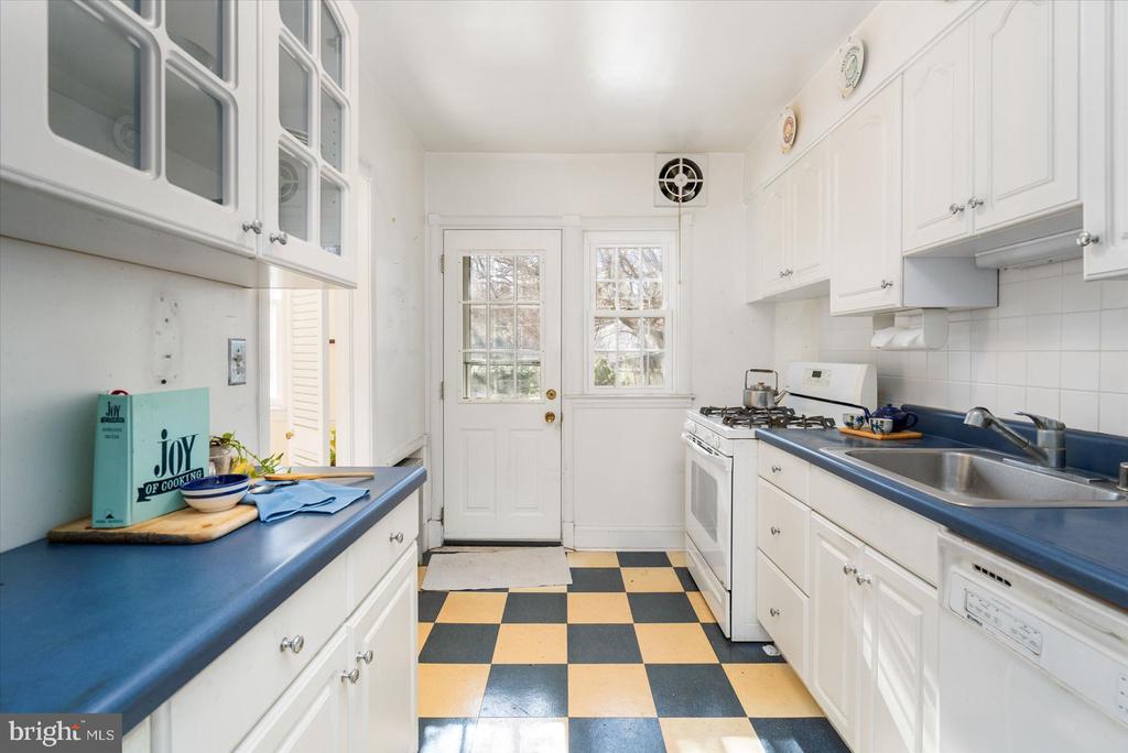 93 Murdock Rd