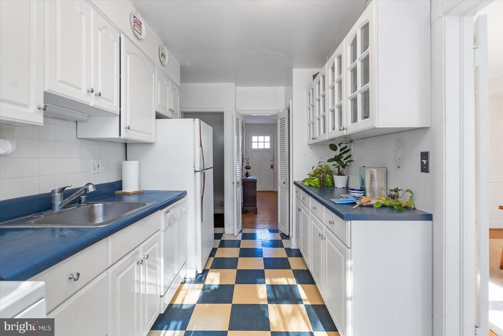 93 Murdock Rd