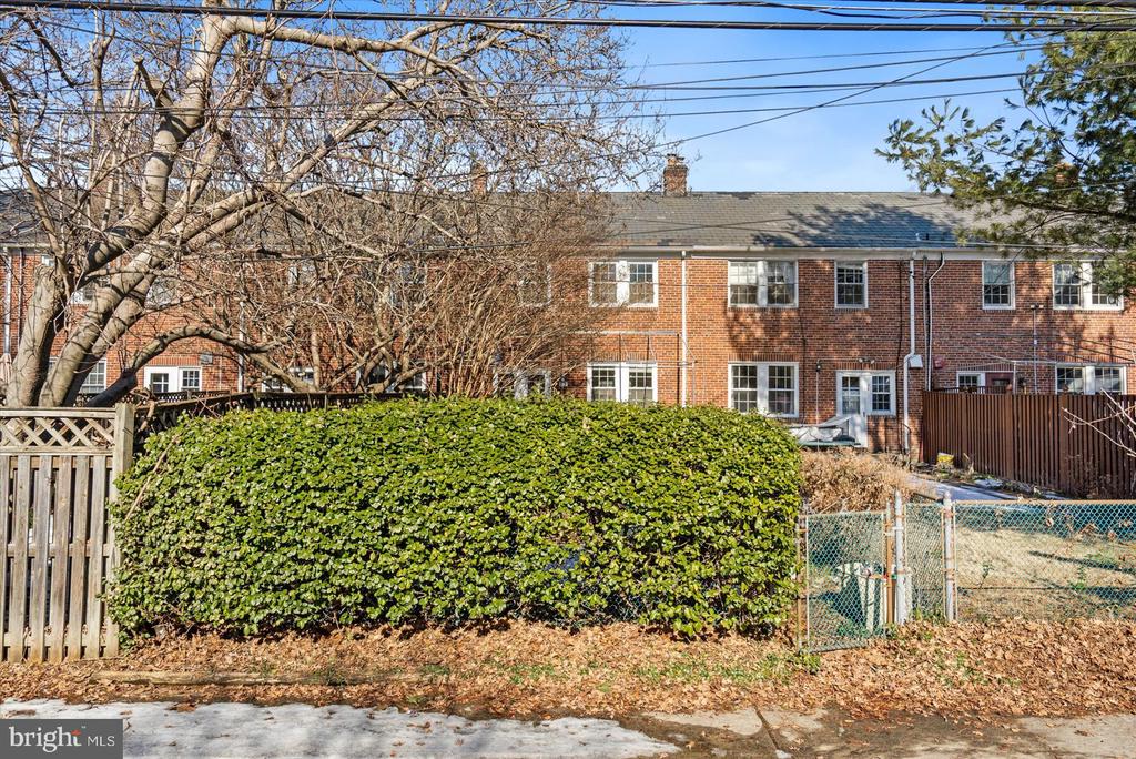 93 Murdock Rd