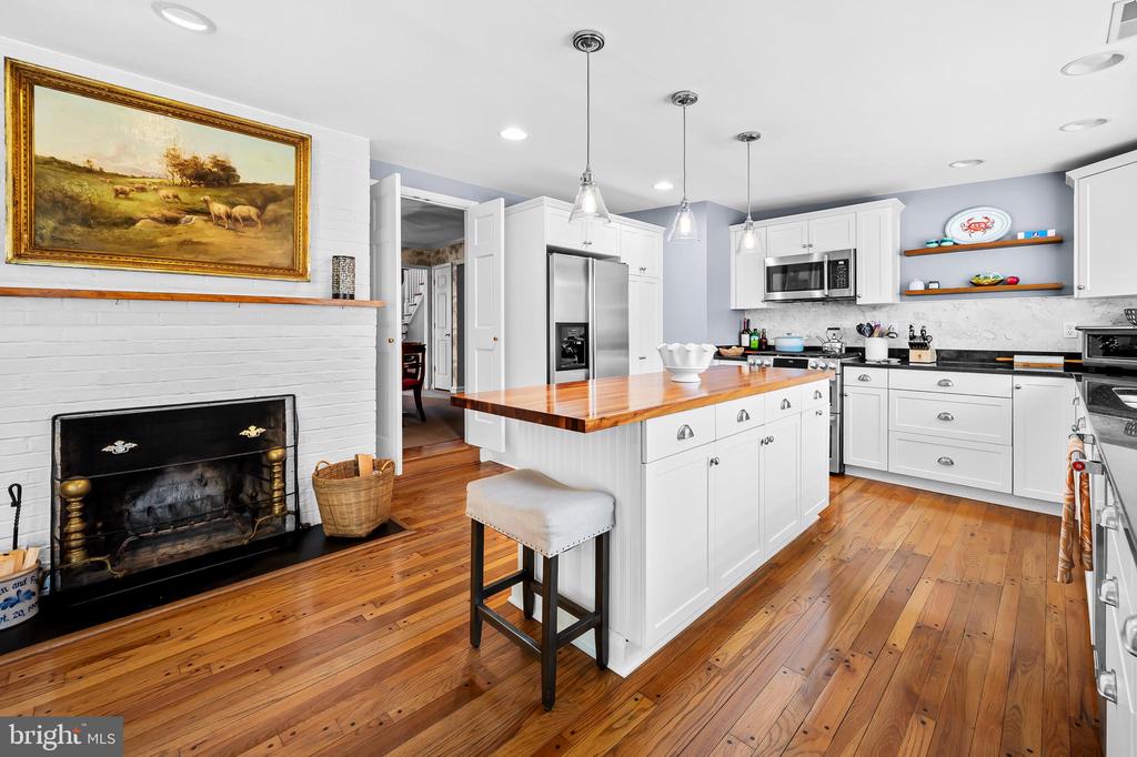 7912 Springway