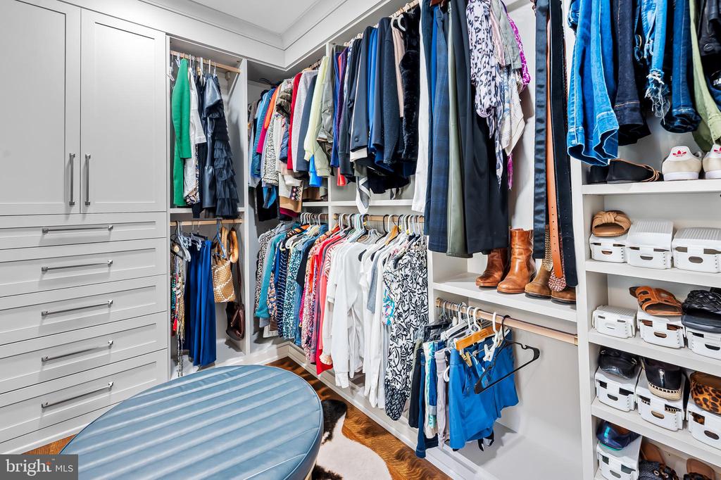 7912 Springway