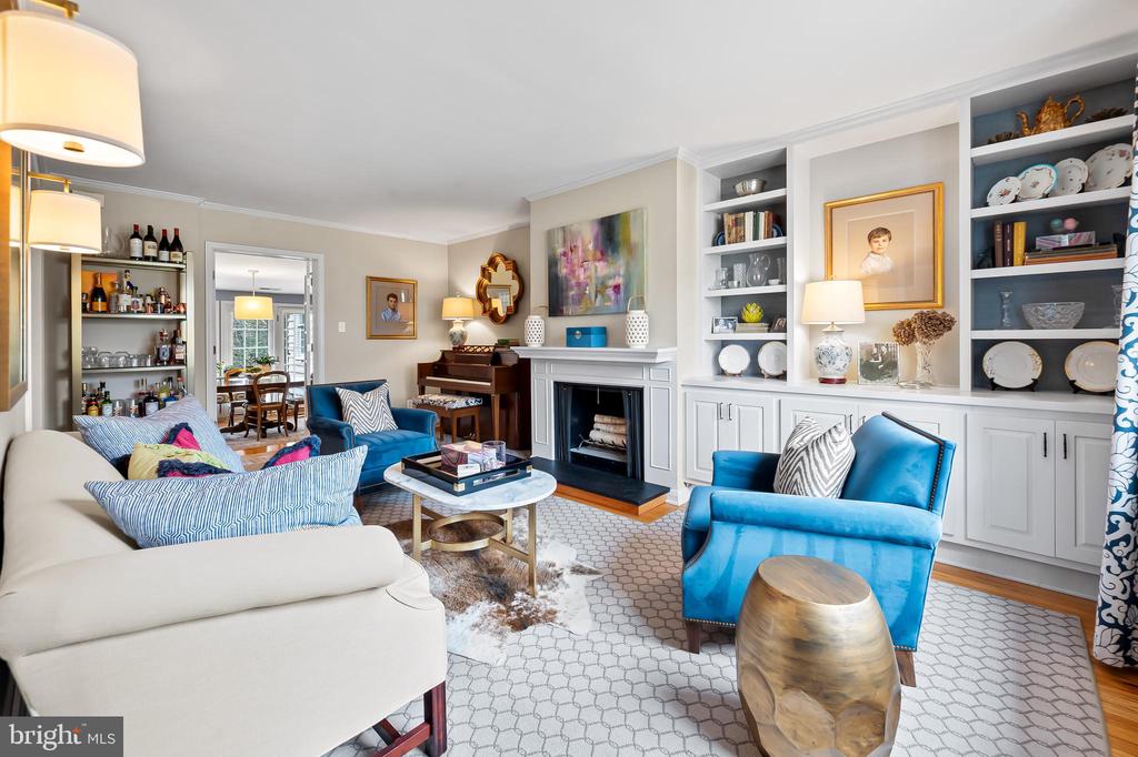 7912 Springway