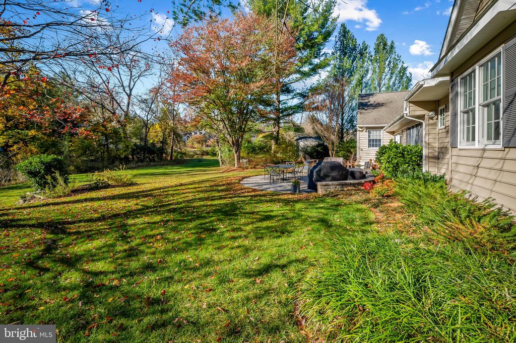 7912 Springway