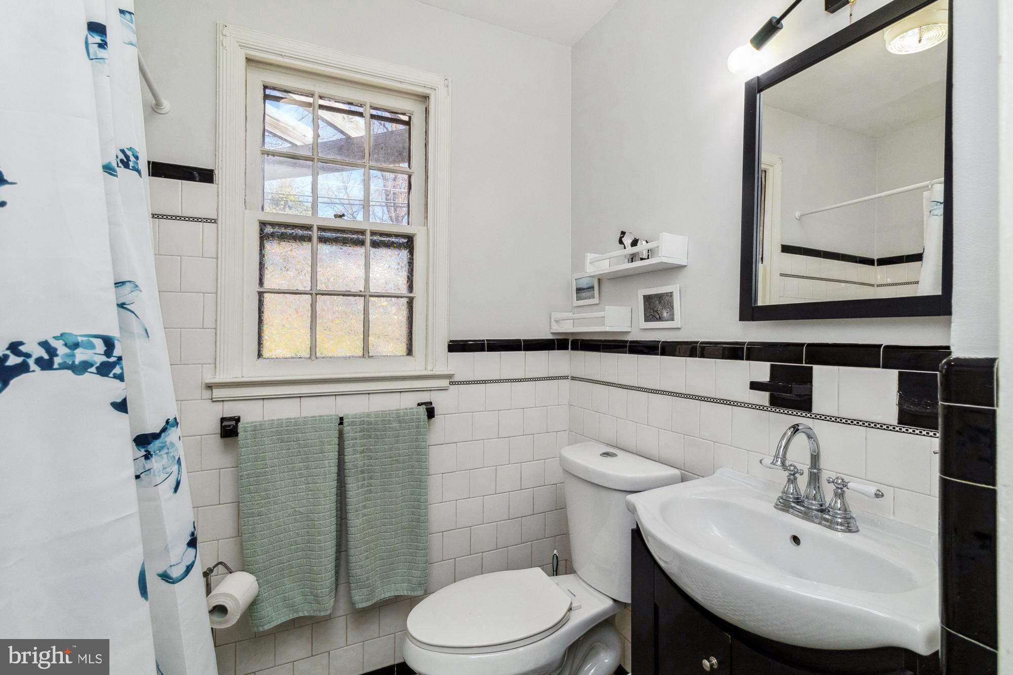 1002 Saint Albans Rd