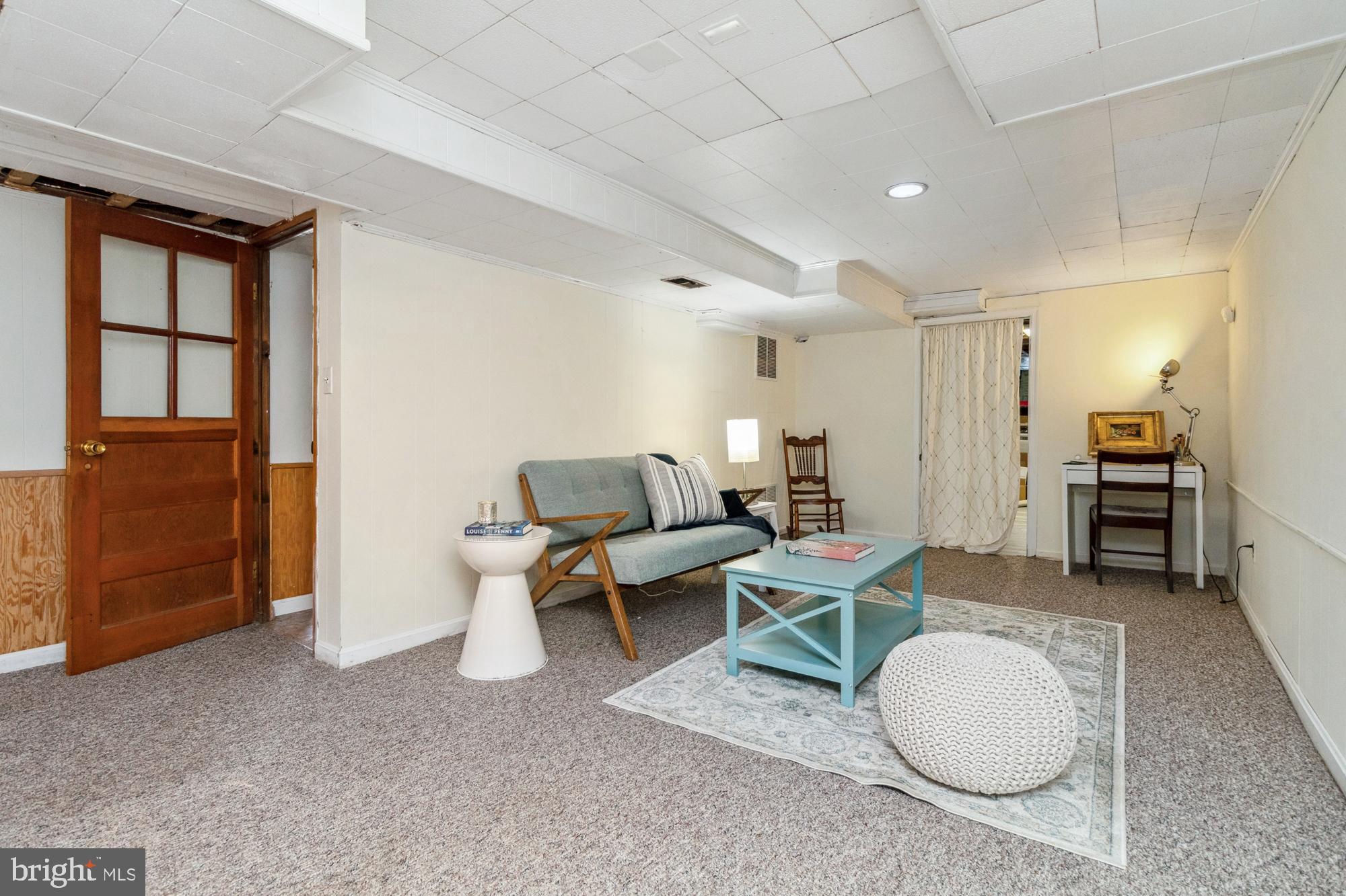 1002 Saint Albans Rd