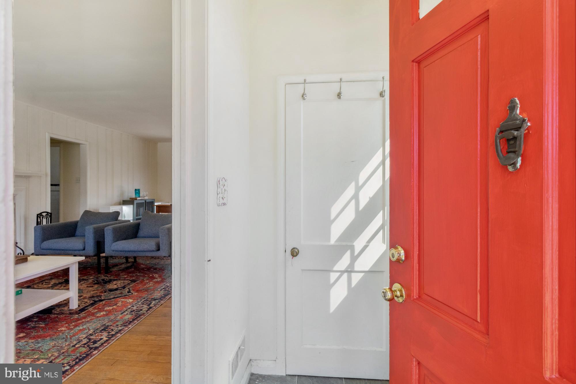 1002 Saint Albans Rd