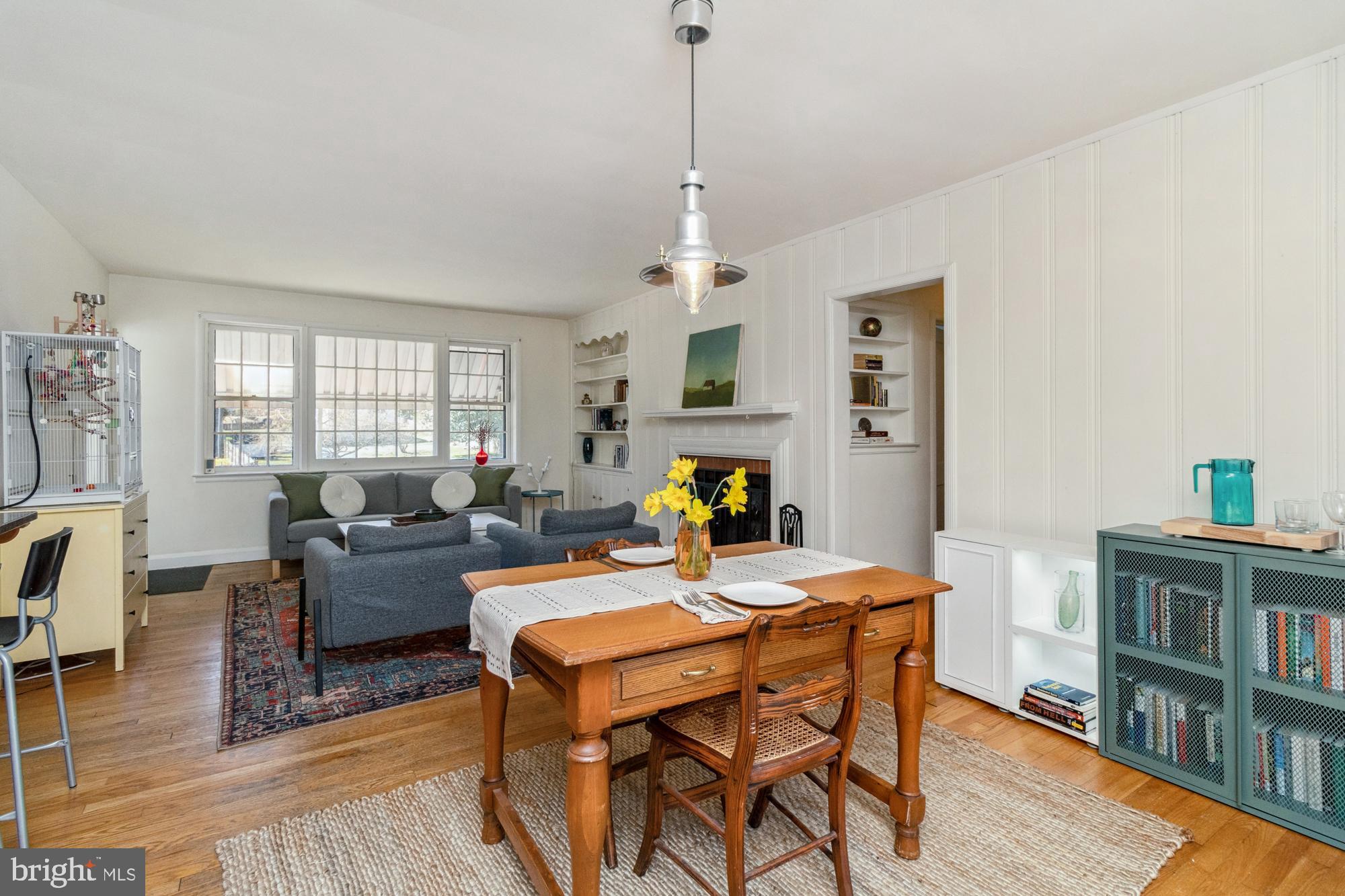 1002 Saint Albans Rd