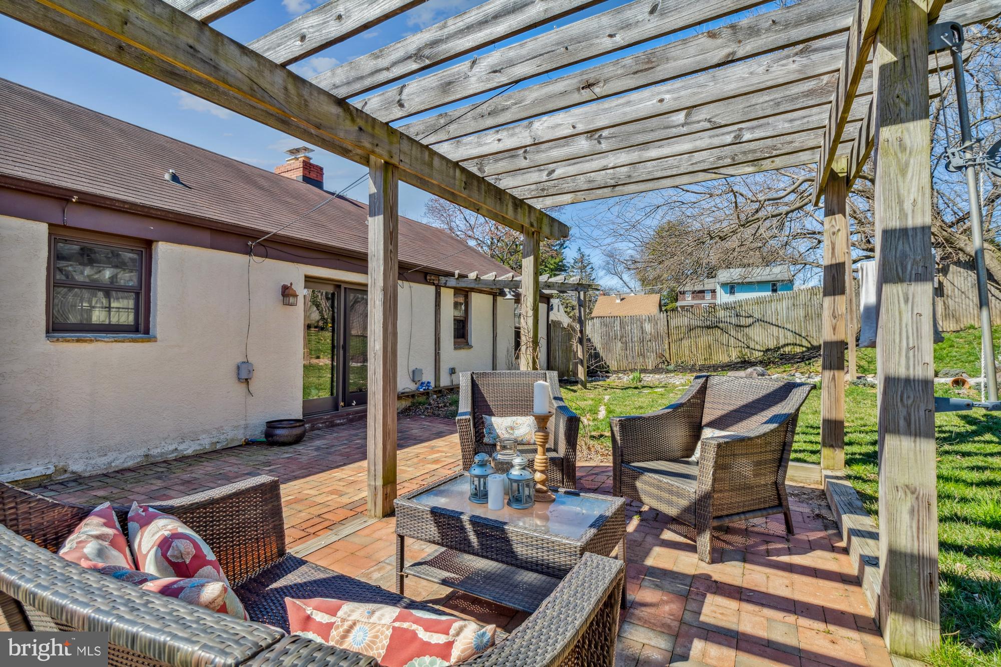 1002 Saint Albans Rd