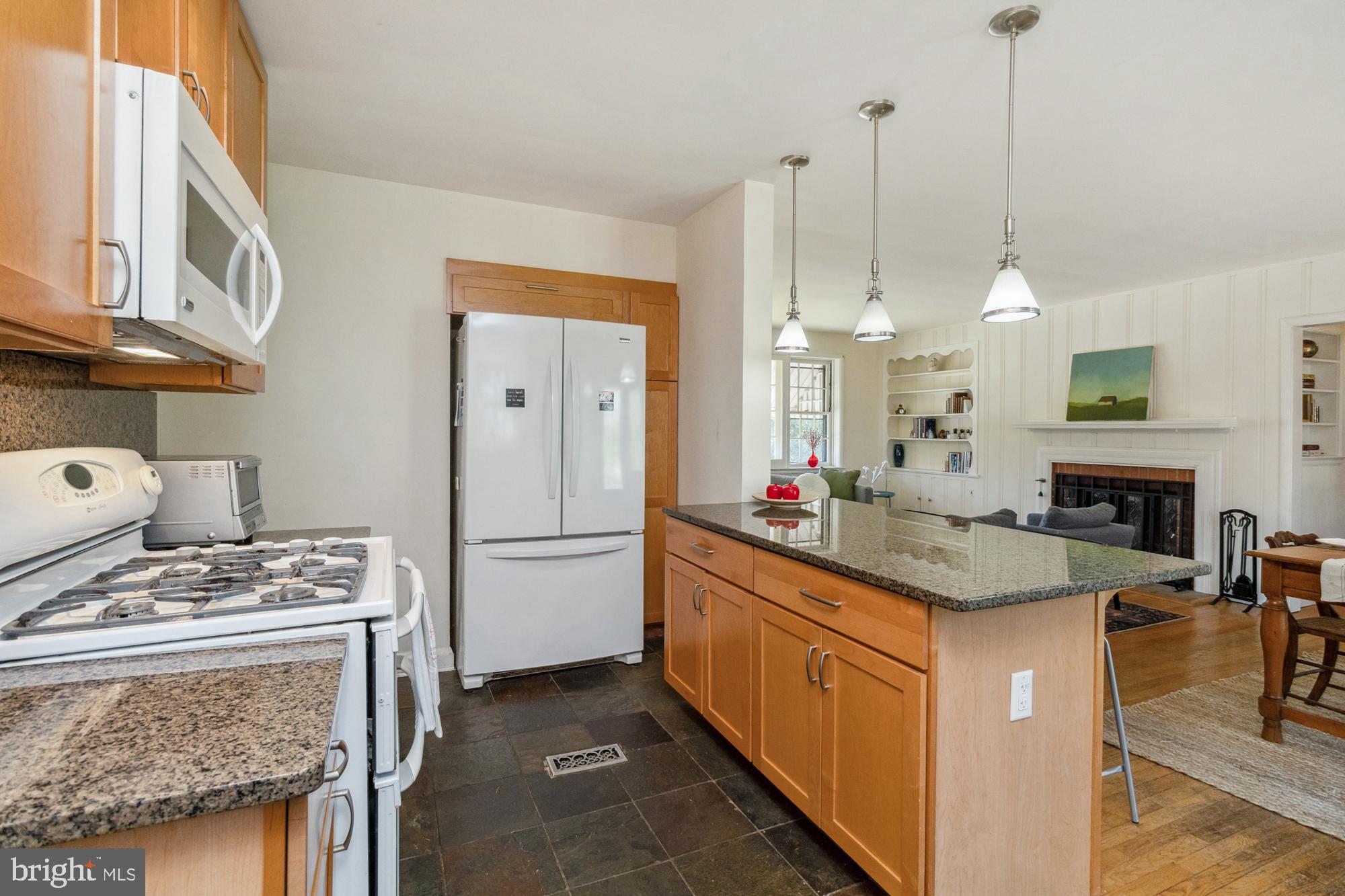 1002 Saint Albans Rd