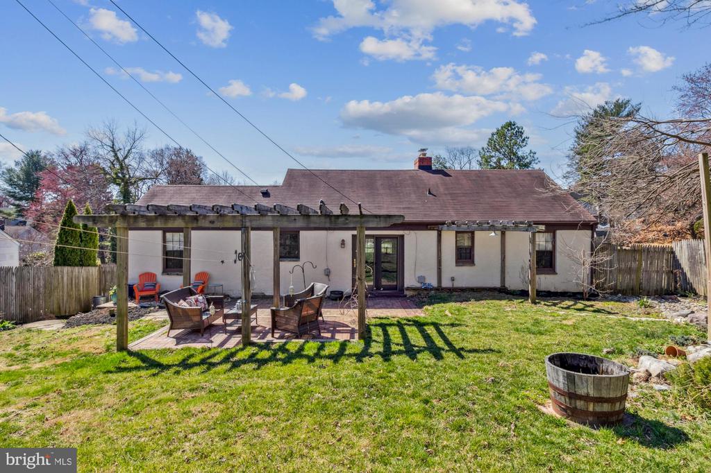1002 Saint Albans Rd
