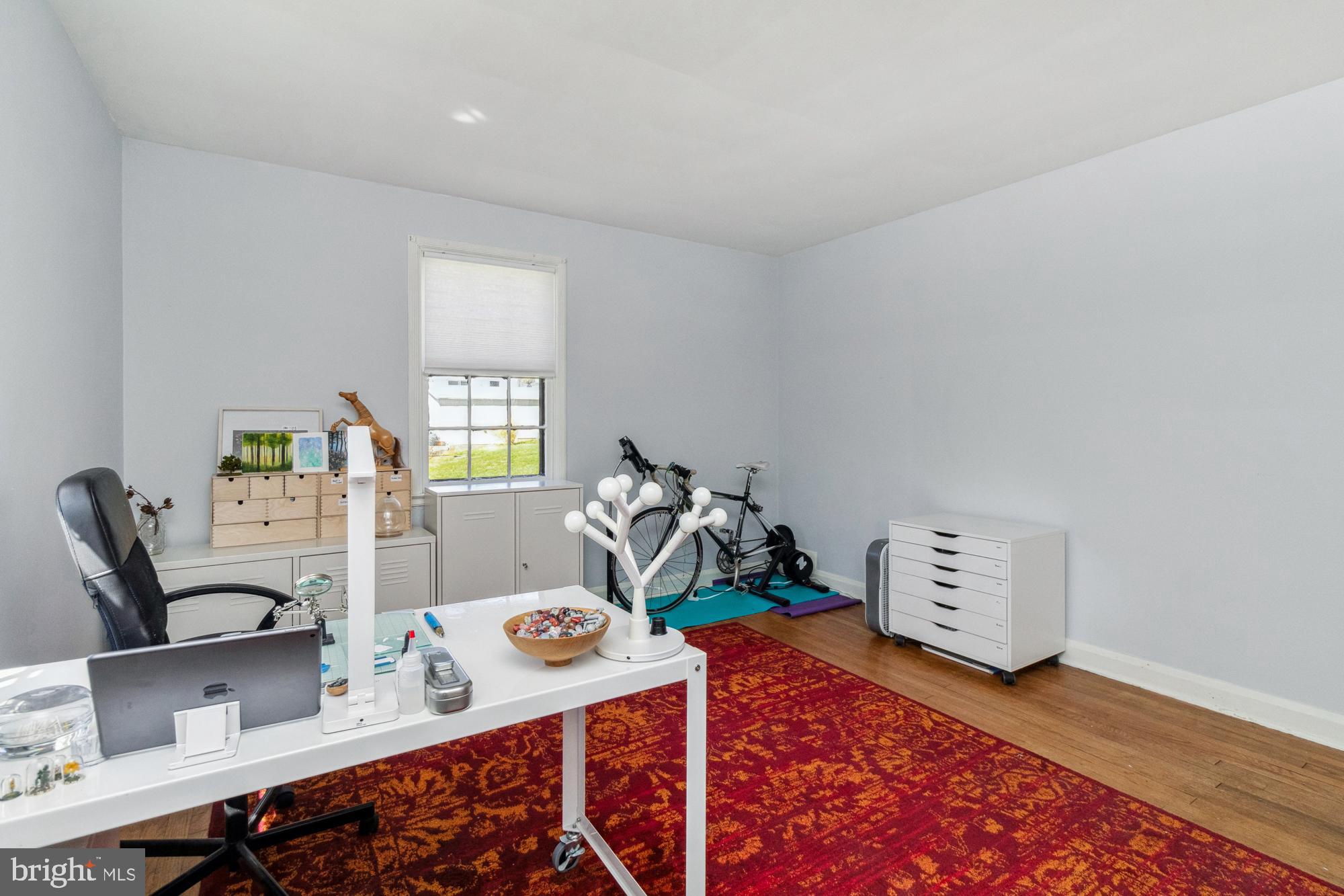 1002 Saint Albans Rd