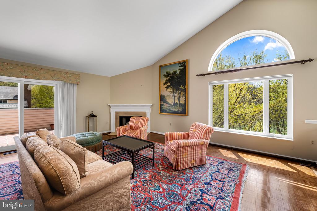 2331 Old Court #506