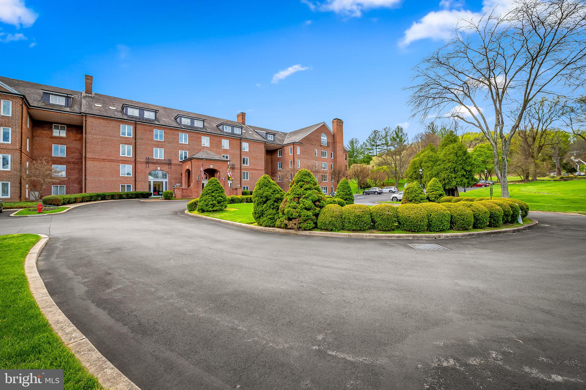 2331 Old Court #506