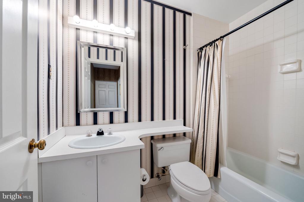 2331 Old Court #506