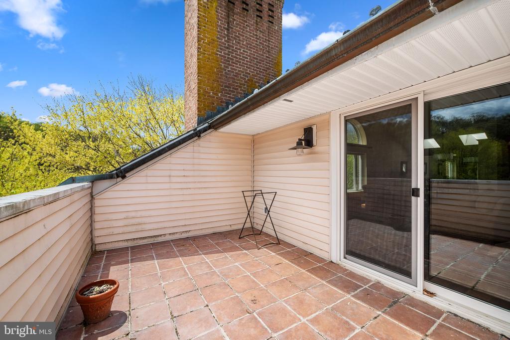 2331 Old Court #506