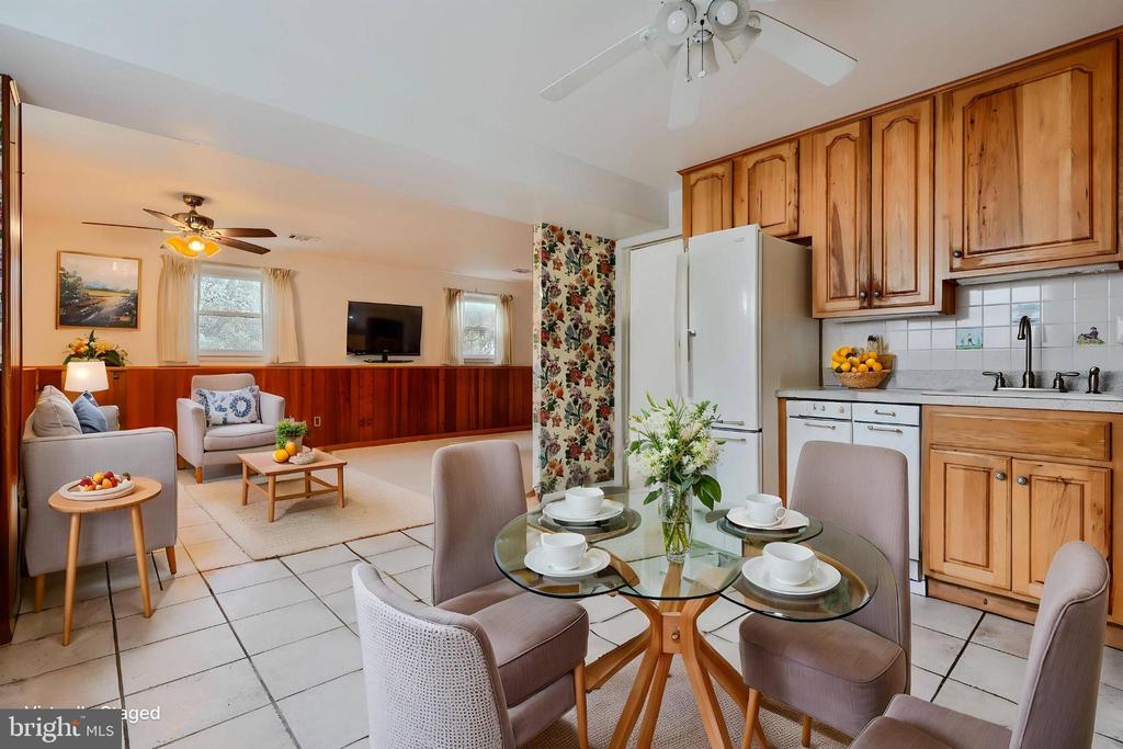 1005 Kenilworth Dr