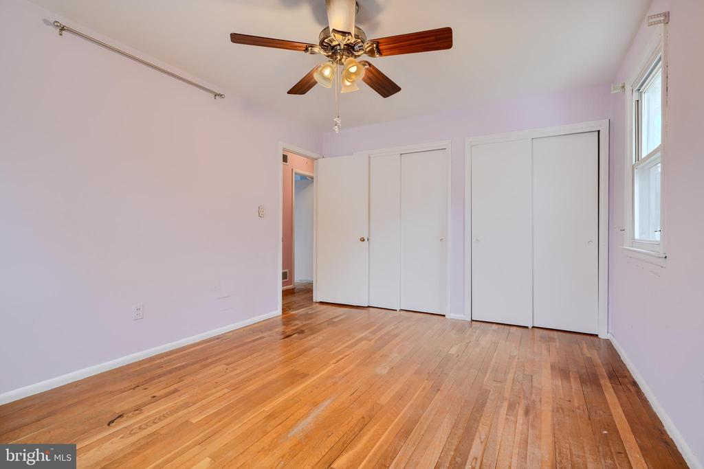 1005 Kenilworth Dr