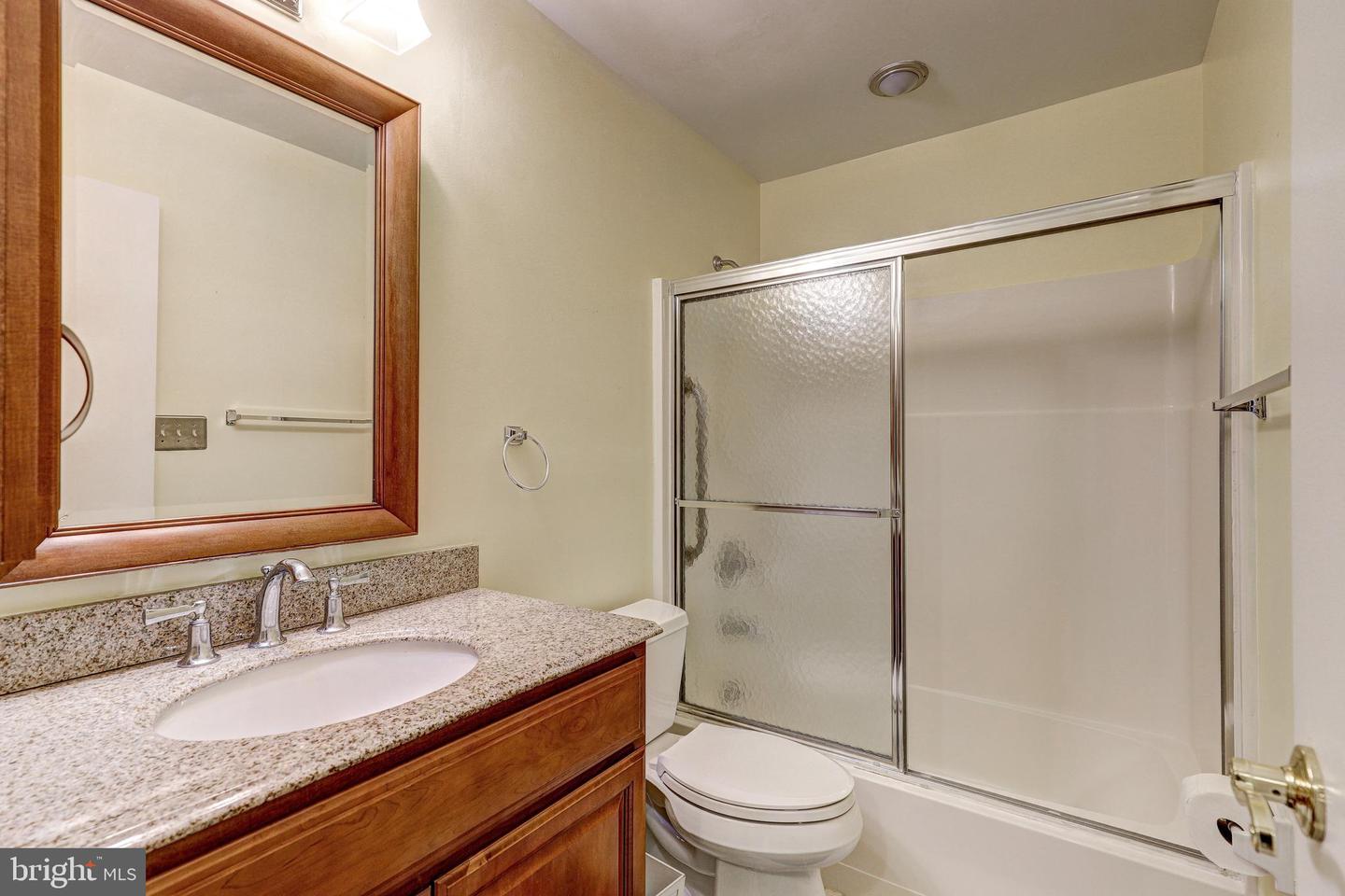 1 Smeton Pl #1207