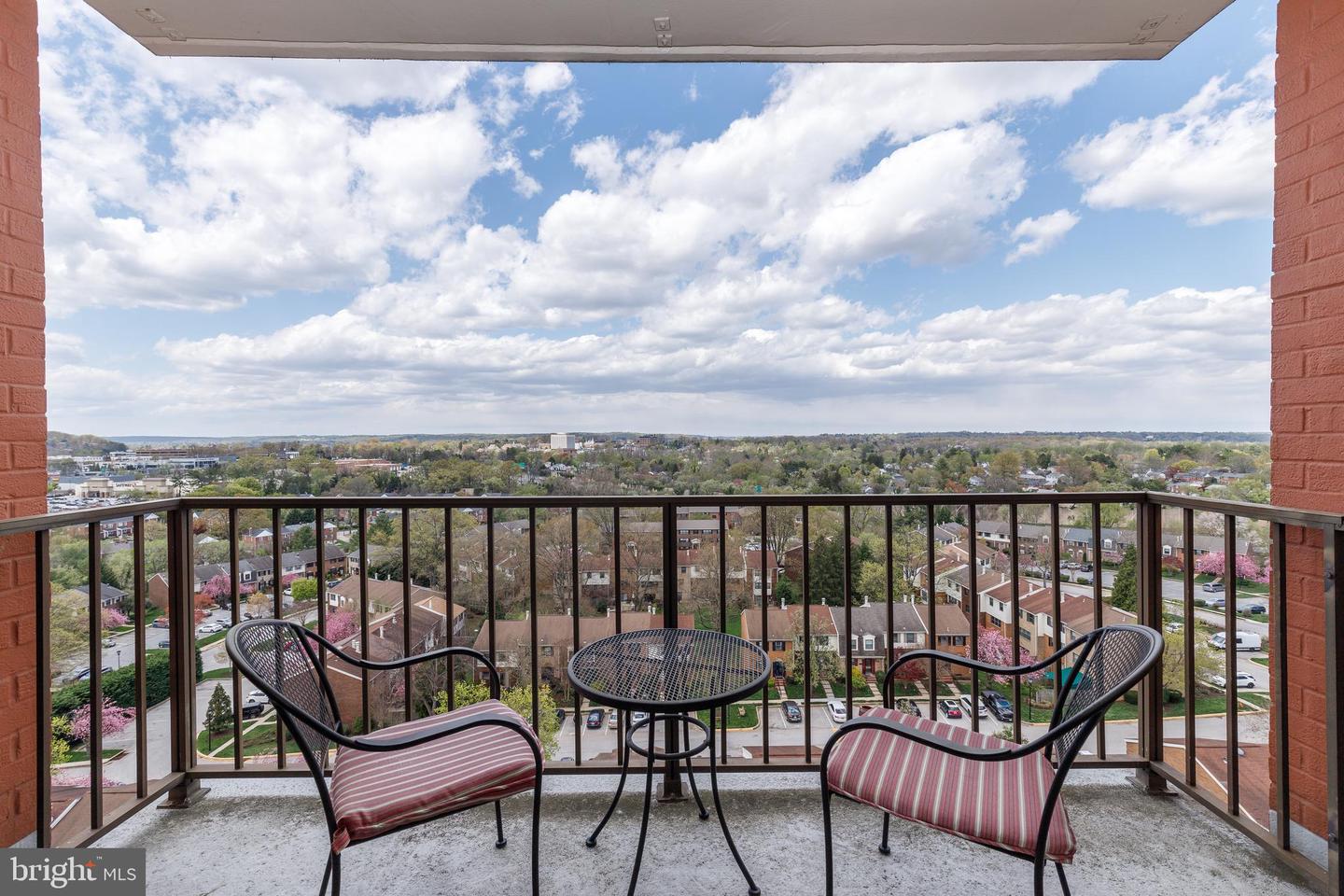 1 Smeton Pl #1207