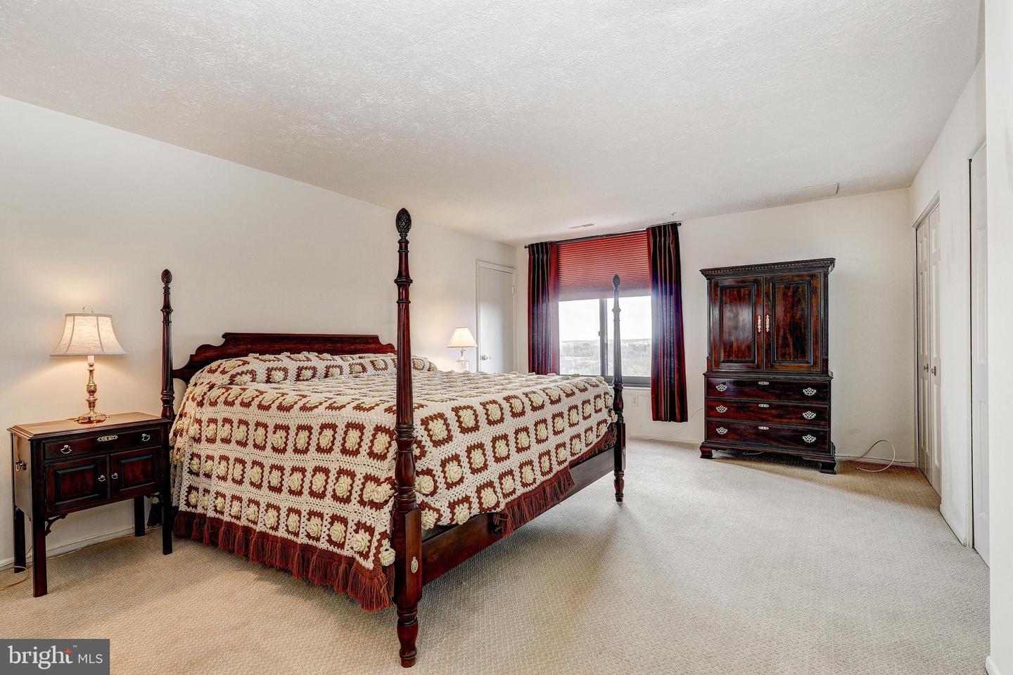 1 Smeton Pl #1207