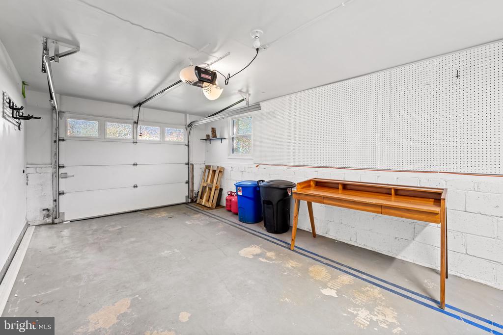 214 Brookside Dr