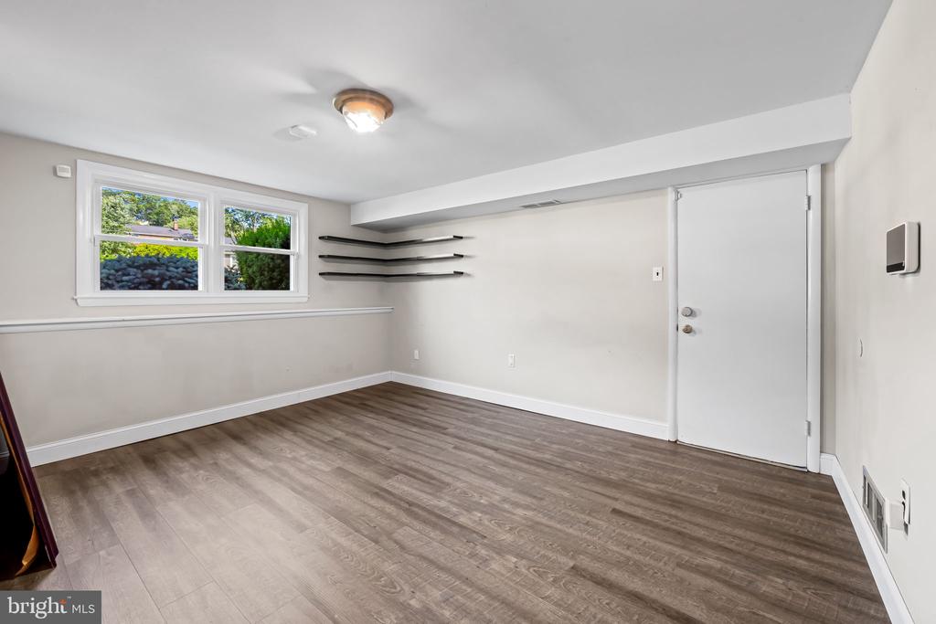 214 Brookside Dr