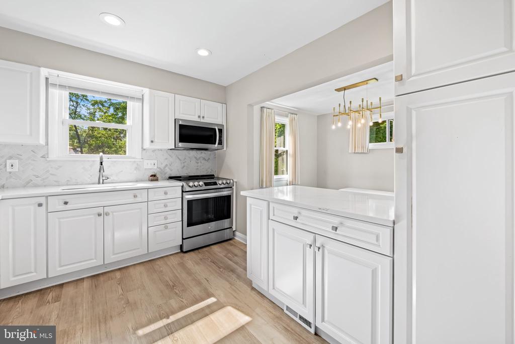 214 Brookside Dr