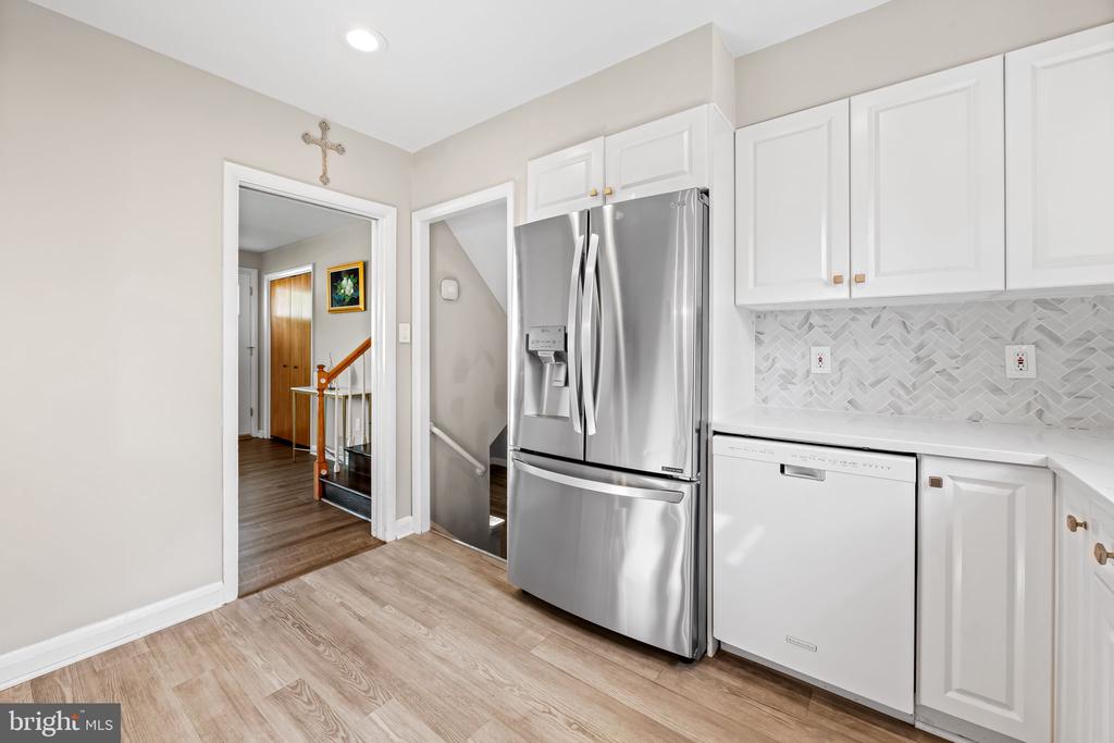 214 Brookside Dr