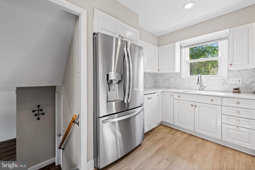 214 Brookside Dr